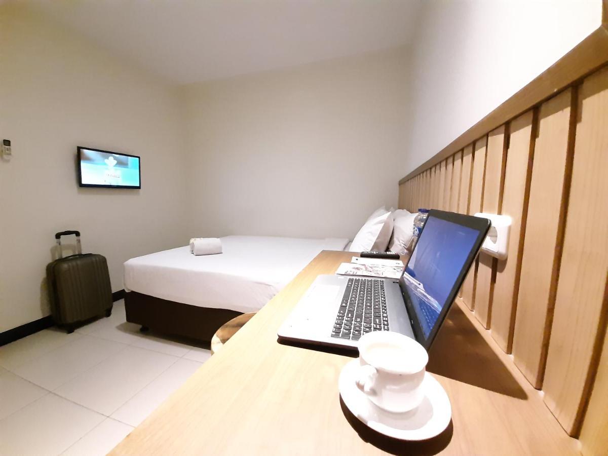 Hotel Pantes Kota Lama スマラン エクステリア 写真