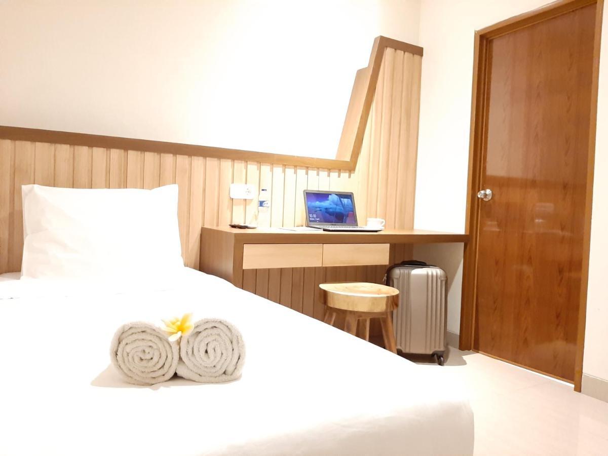 Hotel Pantes Kota Lama スマラン エクステリア 写真