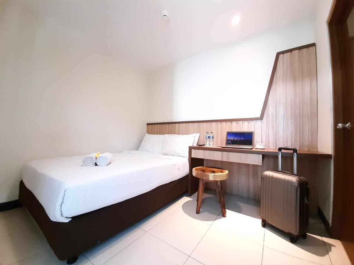 Hotel Pantes Kota Lama スマラン エクステリア 写真