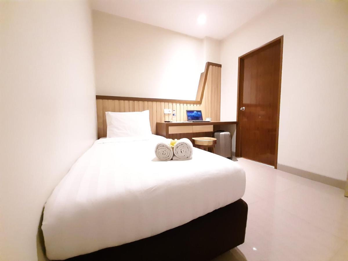 Hotel Pantes Kota Lama スマラン エクステリア 写真