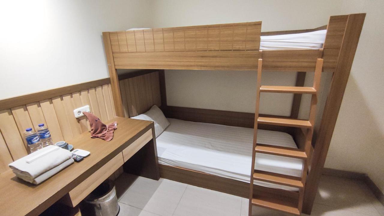 Hotel Pantes Kota Lama スマラン エクステリア 写真
